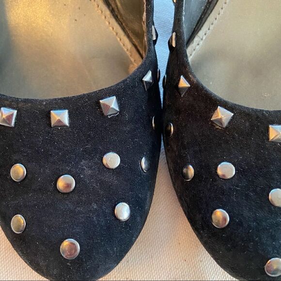 Kenneth Cole reaction heels with metal studs size 8, suede - Picture 9 of 11